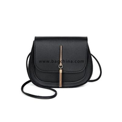 2020 New Style Tassel Women Shoulder Bags PU Fashion Small Round Bag Ladies Messenger Bag Female Saddle Small Bag Crossbody Bag