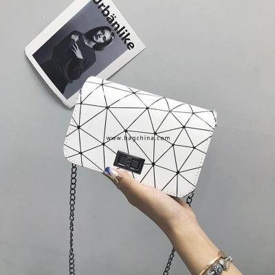 Women Fashionable Shoulder Bags New Female Messenger Bag Handbag Chain Wild Crack Printing Wild Crossbody Bag